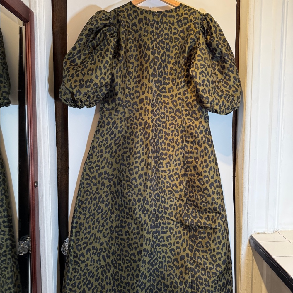 Leopard Print Puff Sleeve Dress